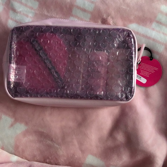 Victoria Secret Pink Travel Pack BNIB - Picture 2 of 2